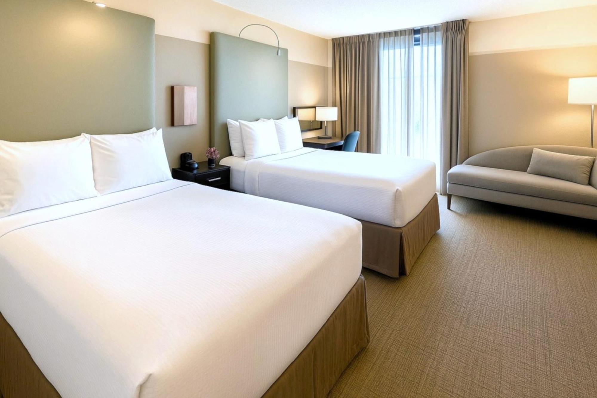Crowne Plaza - Chicago West Loop By Ihg Hotel Exterior photo