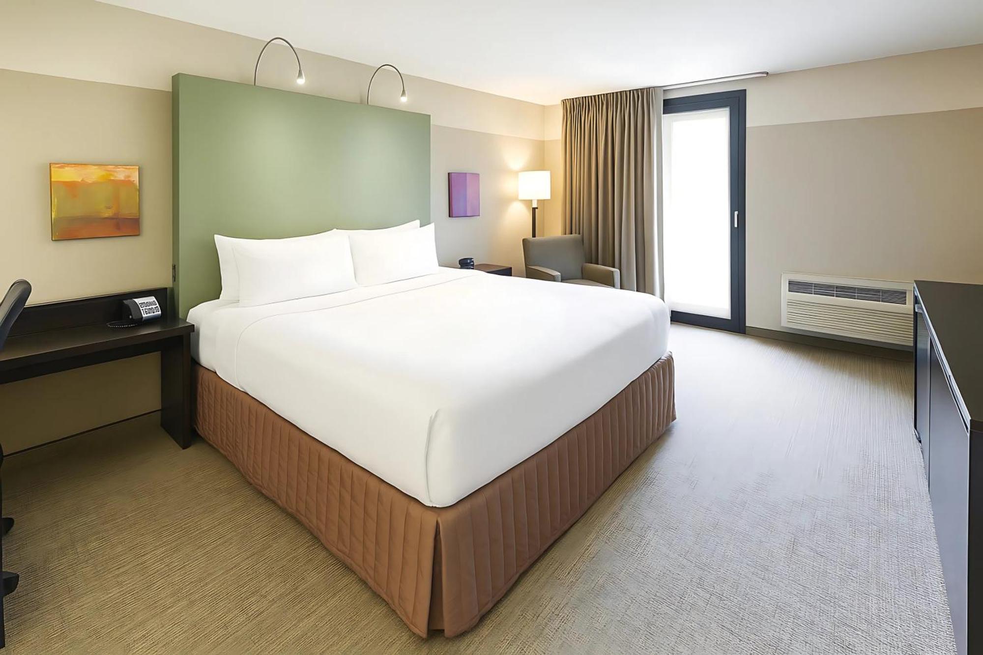 Crowne Plaza - Chicago West Loop By Ihg Hotel Exterior photo